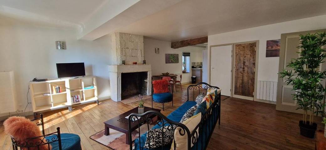 Gîte pour 4 personnes, avec vue et terrasse, animaux acceptés à Champigny-sur-Veude - 2