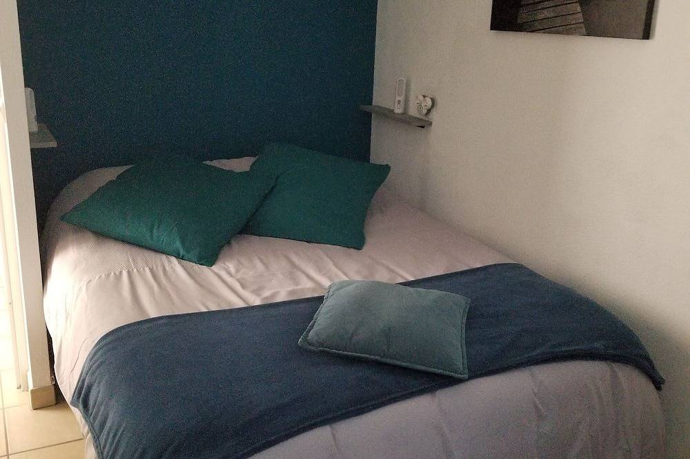Entire apartment, Appartement T2 Calme et Lumineux Avec Balcon Proche Citadelle de Blaye in Blaye, Blaye region