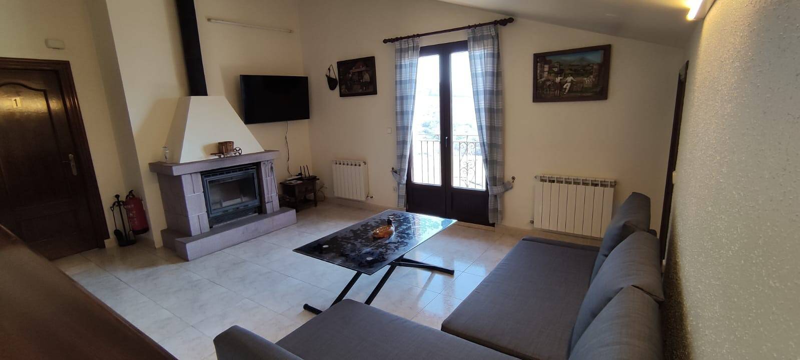 Landhuis 'Autxikoborda' met uitzicht op de bergen, privétuin en Wifi, foto 11