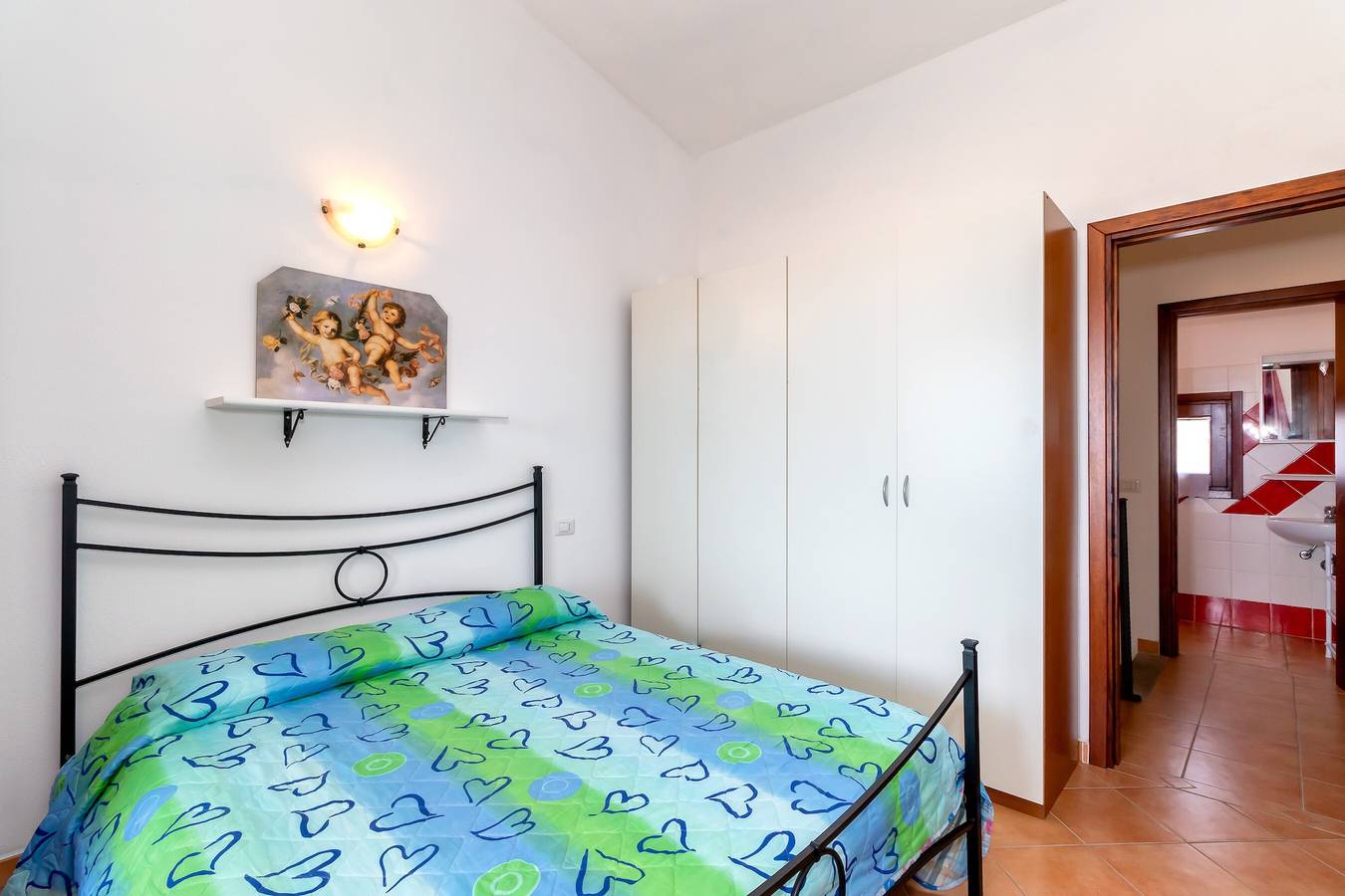 Entire apartment, Apartment "Casa sulla Scogliera Isola Rossa" on Isola Rossa in Trinità d'Agultu e Vignola region, Olbia-Tempio