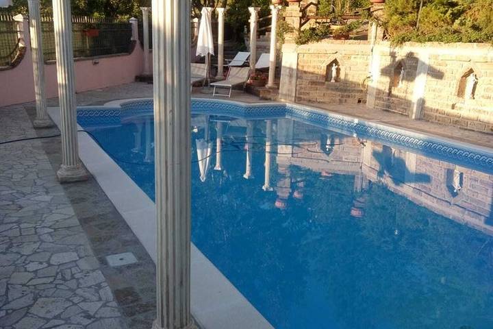 Casa vacanza per 6 persone, con Terrazza e Giardino nonché Piscina a Tagliacozzo