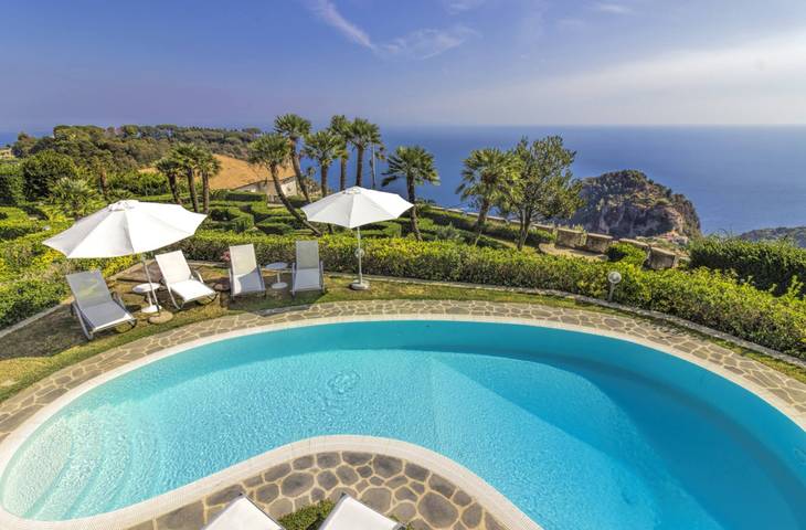 Location de vacances pour 10 personnes à Scala
