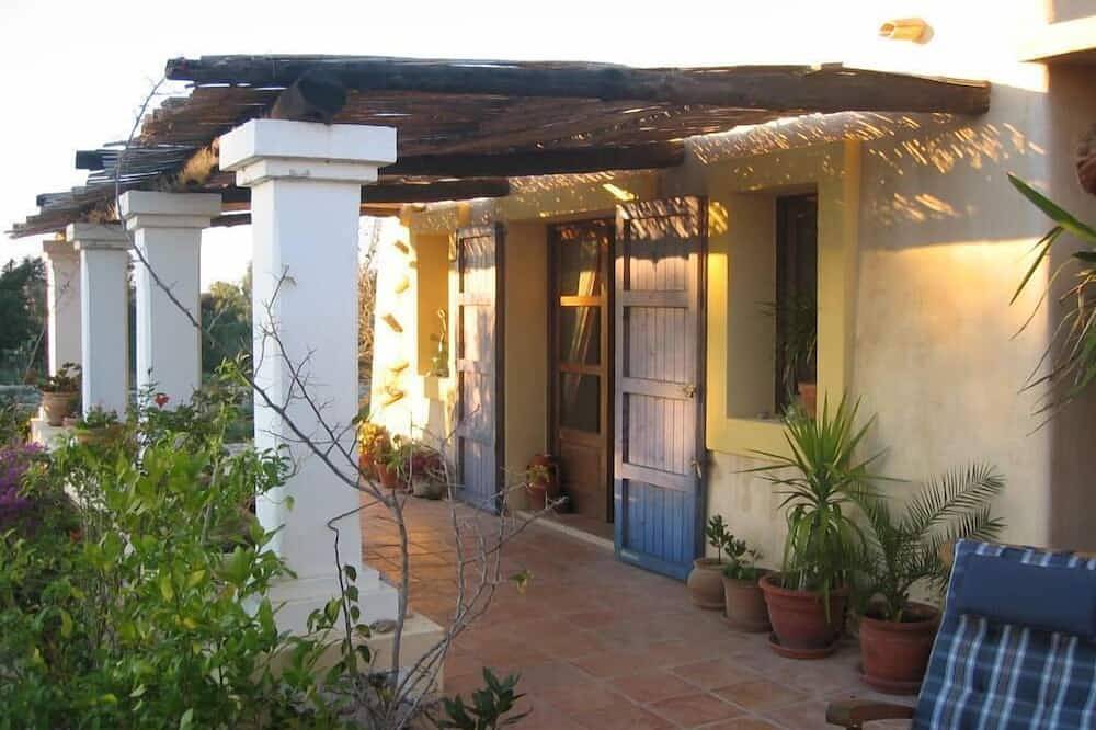 Saint Ferran Des Ses Roques: rustic house with garden in Formentera, Balearen