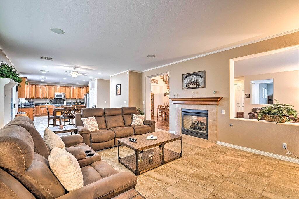 Neu! ~ 3.900 Quadratmeter North Vegas Home mit großem Patio in North Las Vegas, Nevada