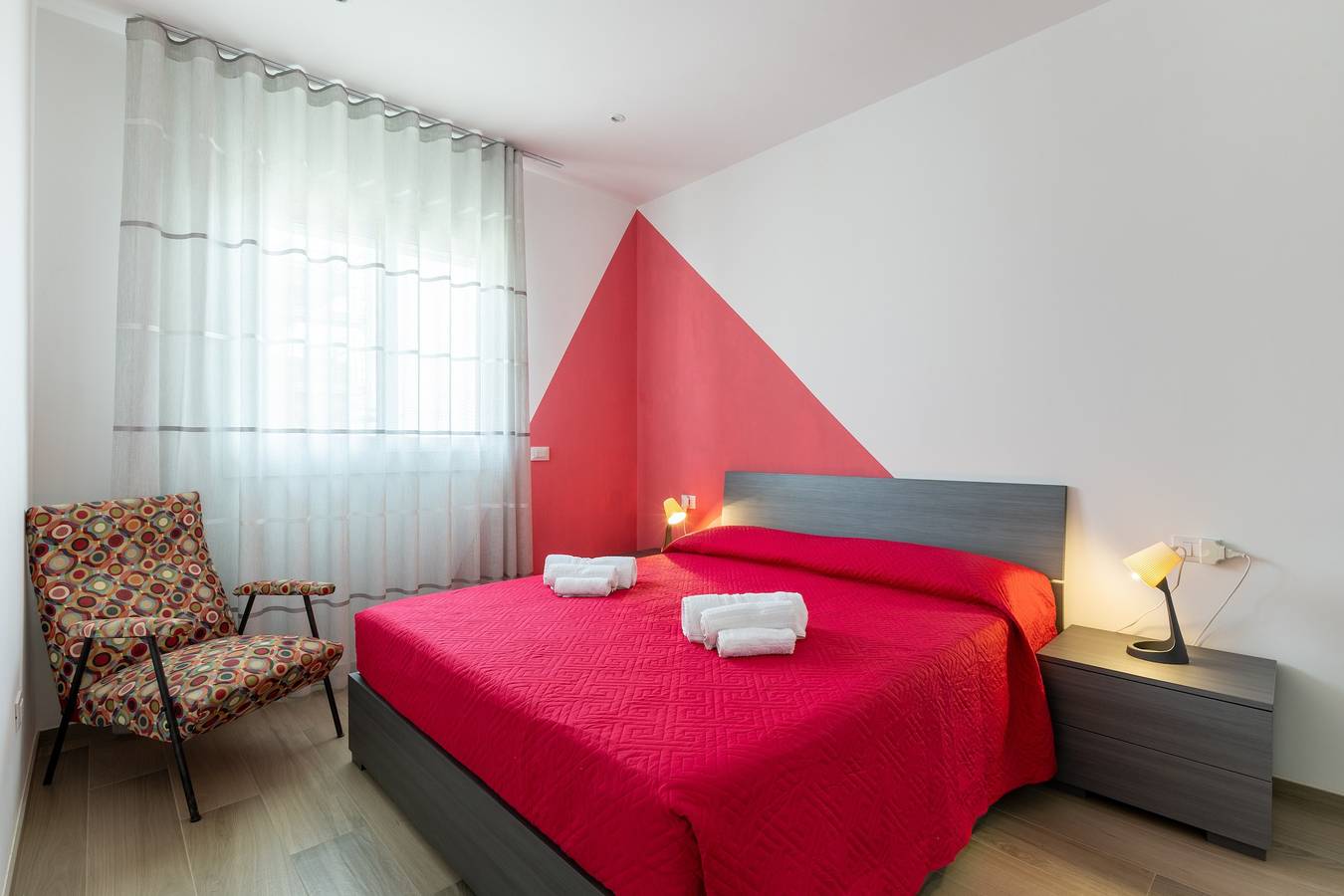 Appartement entier, Appartement "Lumia" avec terrasse partagée, Wi-Fi et climatisation in Ragusa, Province de Ragusa