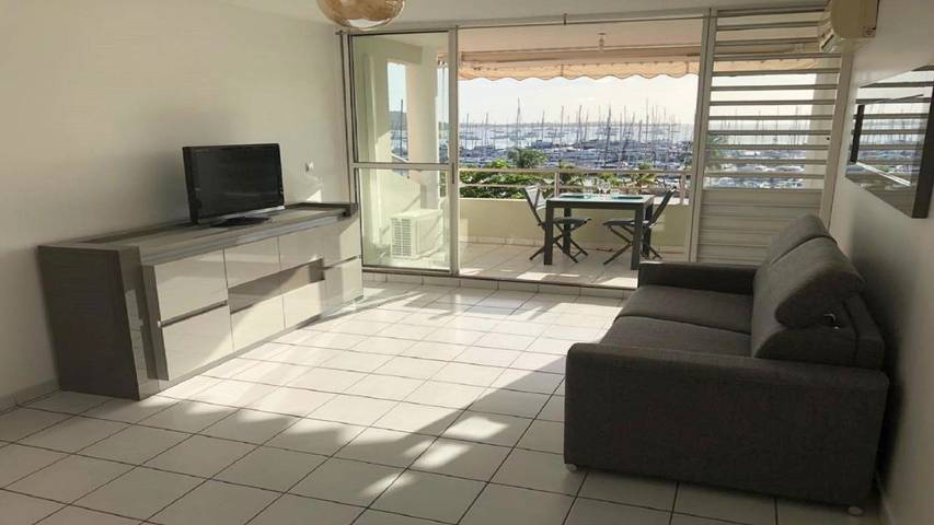 Gîte pour 2 personnes, avec vue et terrasse dans Marina du Marin - 2