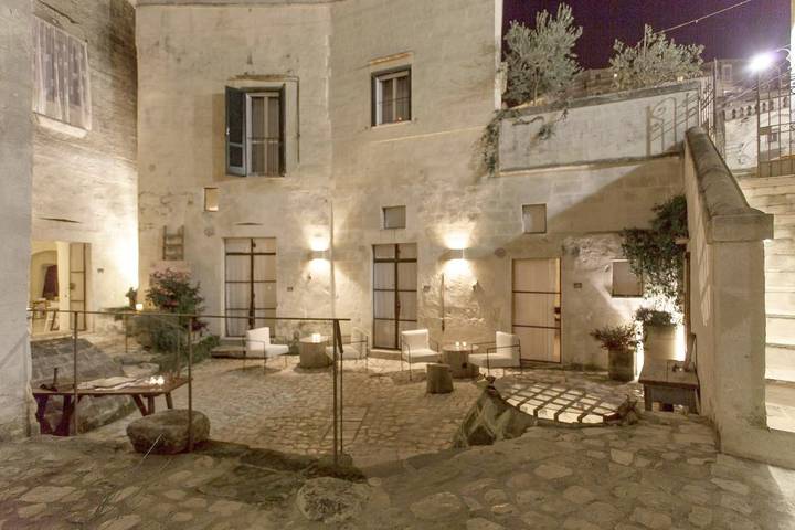 Hôtel pour 2 personnes, avec sauna ainsi que jacuzzi et terrasse