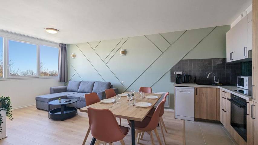 Gîte pour 5 personnes, avec terrasse à Idron - 2