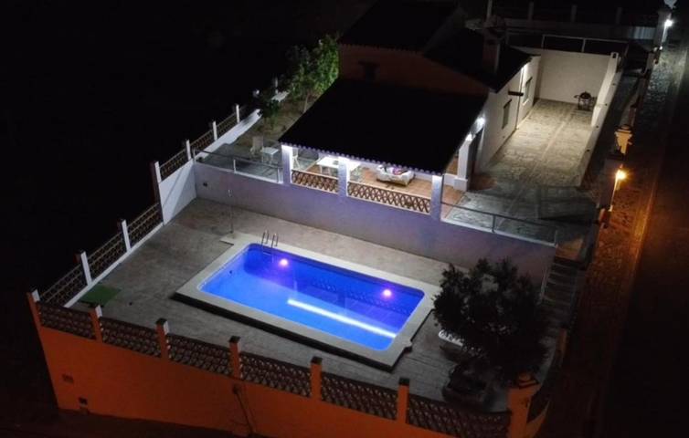 Casa rural para 6 personas, con vistas además de piscina y terraza en Sierra Sur de Sevilla