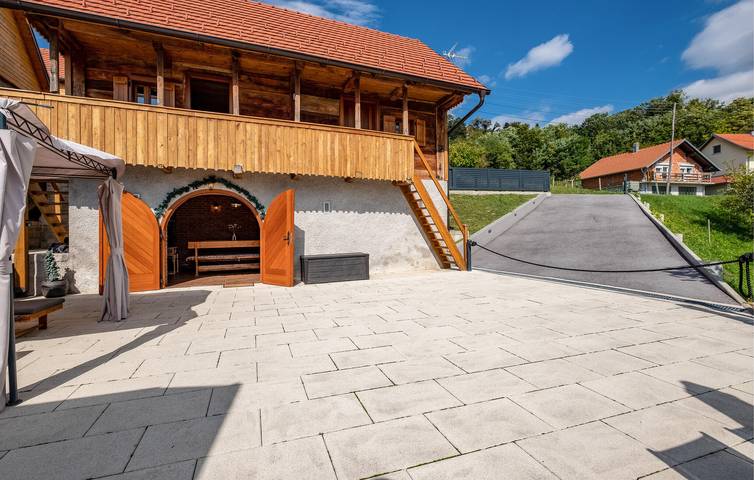 Chalet für 5 Personen, mit Garten und Ausblick sowie Terrasse in Kroatien - 2