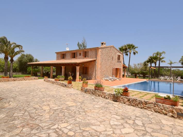 Große Villa in Muro mit privatem Pool und großem Garten in Muro, Mallorca Norden