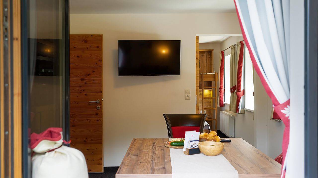 Ganze Ferienwohnung, Ferienwohnung für 2 Personen (35 m²) in Navis in Tuxer Alpen, Navis