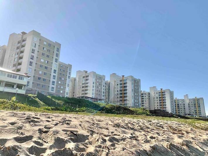 Casas e apartamentos de temporada para 5 pessoas, com piscina e jardim e ainda vista em Barra Velha