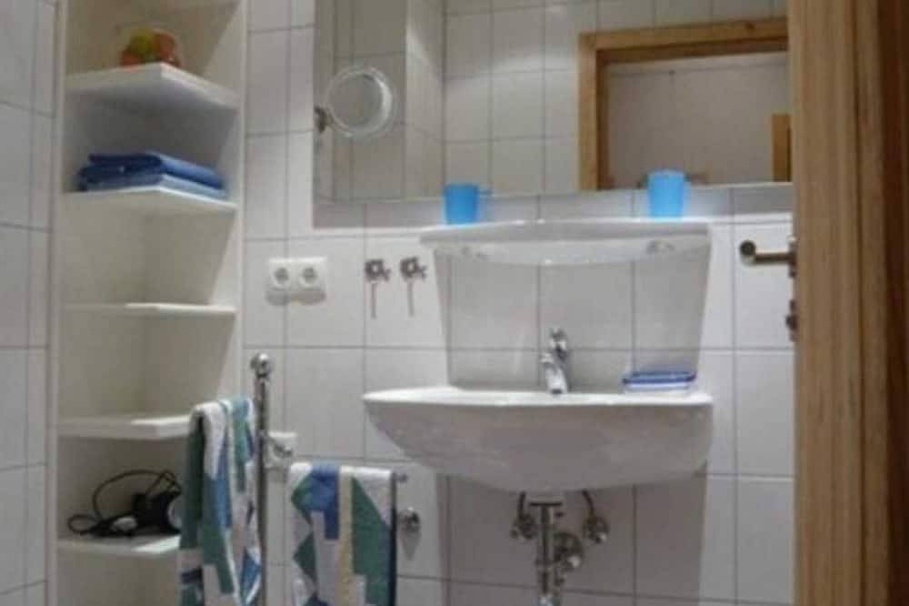 Entire apartment, Ferienwohnungen Lindinger - Holiday apartment Atelier in Ellmösl, Rottach-Egern