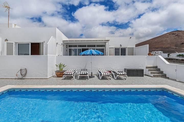 Ferienhaus für 4 Personen, mit Balkon