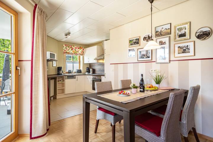 Vacation rental for 4 people, with yard in Salem