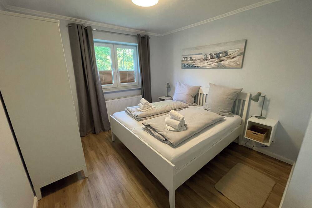 Ganze Wohnung, Ferienwohnung mit Garten für Sie und Ihren Vierbeiner in Büsum, Dithmarschen