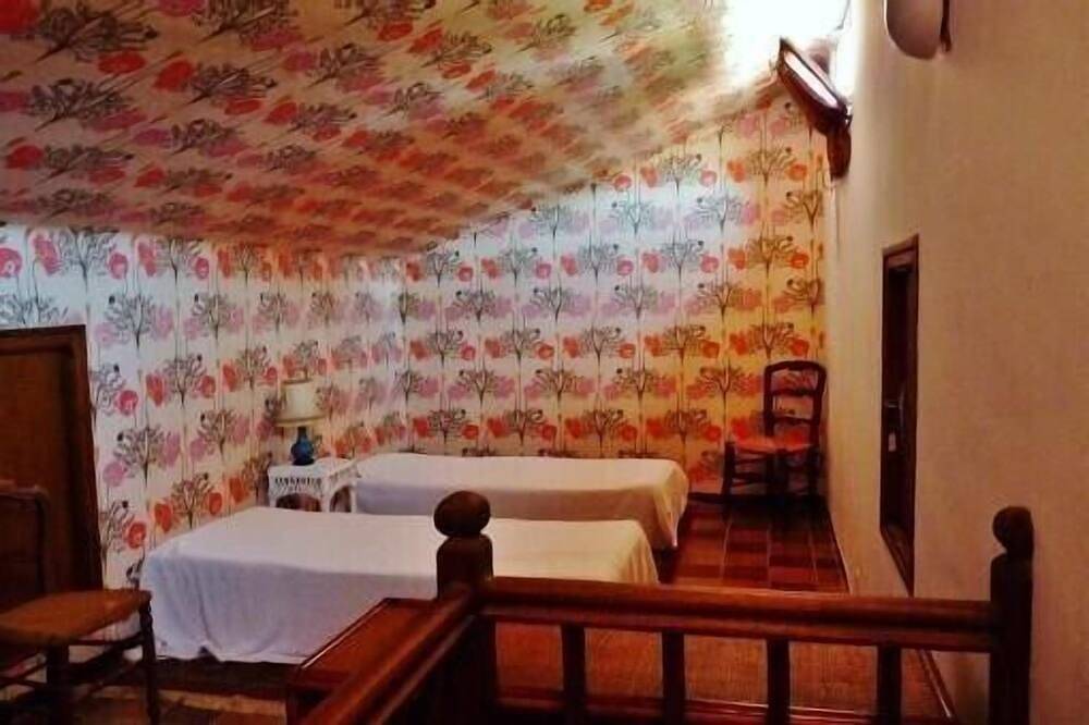 Collioure ,entre mer et montagne, villa, 5 pièces , proche Espagne. in Côte Vermeille, Collioure