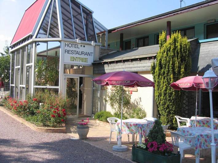 Hôtel pour 3 personnes, avec Balcon et Terrasse ainsi que Jardin et Vue