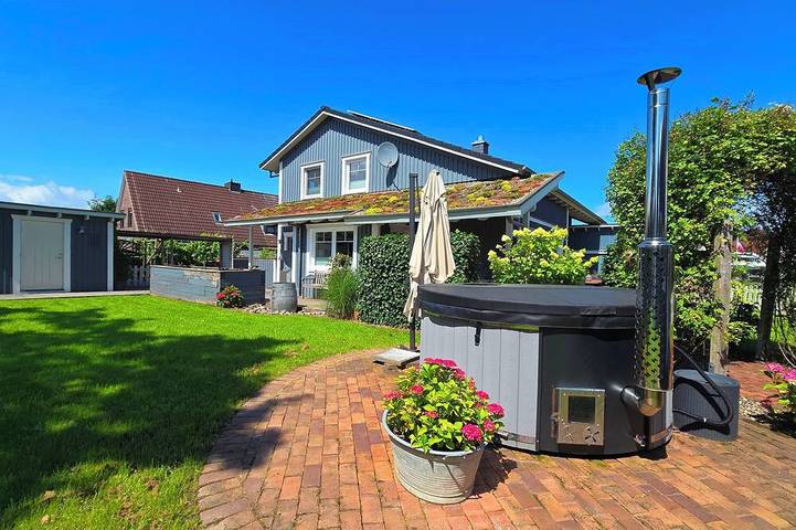 Ferienhaus für 12 Personen, mit Sauna und Garten sowie Terrasse, mit Haustier in Blekendorf