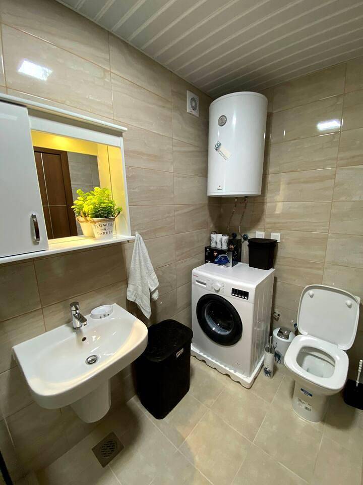 Ganze Ferienwohnung, Ferienwohnung für 6 Personen mit Balkon in Kisela Voda, Skopje