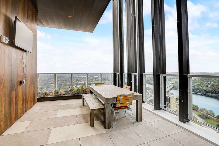 Vacation house for 4 people, with pool and balcony in Austin (TX)