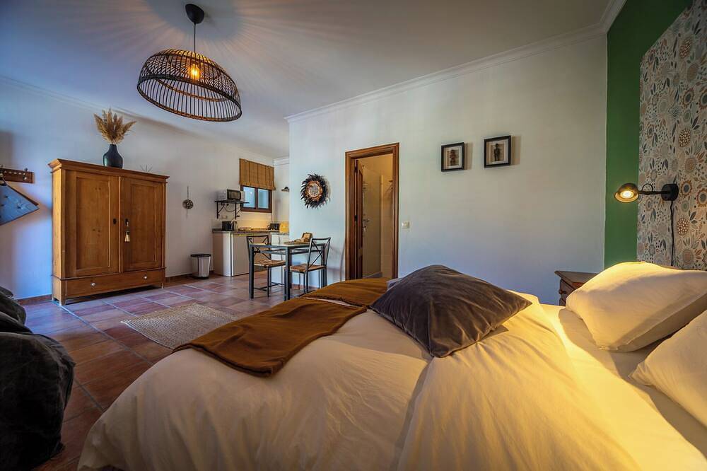 Boutique B&B Casa La Calera/ Caminito del Rey-15 min/Ronda-25 min/ Teba-5 min in Teba, Málaga Provinz