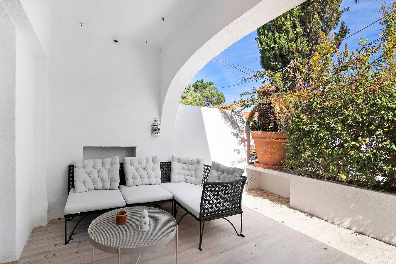 Appartement entier, Appartement "Acácia" avec terrasse privée, Wi-Fi et climatisation. in Vale do Lobo, Almancil