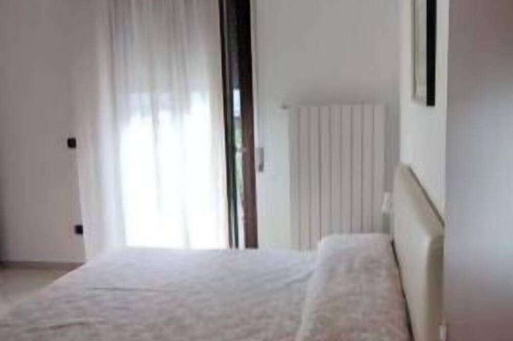 B&B San Salvo Matrimoniale piccola in San Salvo, Chieti Province