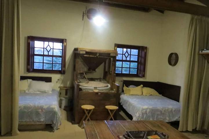 Casa Do Moinho, ländliches Bauernhaus, 4 km vom Meer bis zu 10 Personen in Anta, Anta e Guetim