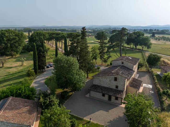 Entire apartment, Arco Apartment: Tuscan Charm and Relaxation in Colle di Val d'Elsa, Siena Province