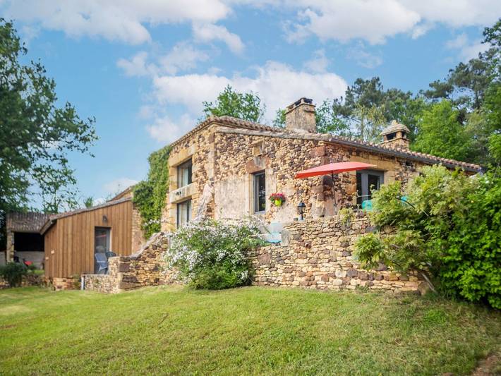 Location de vacances pour 6 personnes, avec Terrasse et Jardin à Mazeyrolles