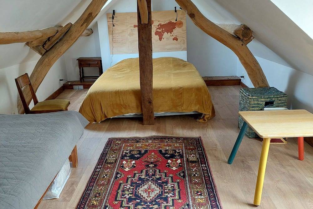 Retraite Champêtre avec Home Cinéma et Verger Libre Cueillette, près de la Loire et des Châteaux in Gémigny, Vallée de la Loire