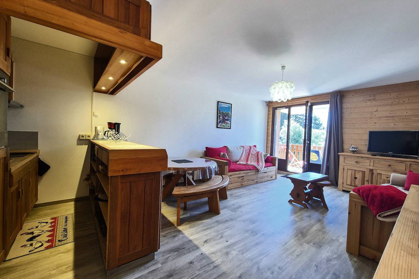 Appartement entier, Séjour nature et ski au Revard – Terrasse plein sud, accès pistes in Le Revard, Les Déserts