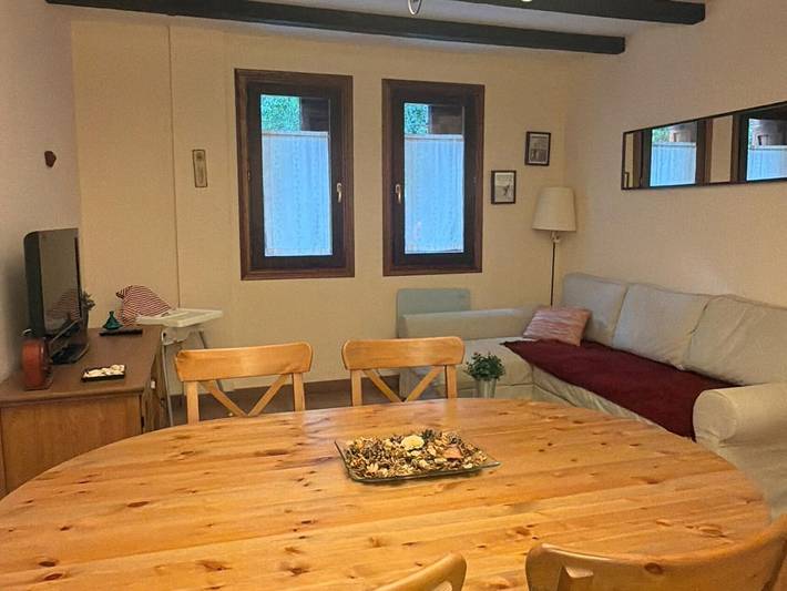 Ganze Wohnung, Canfranc: 1-Zimmer-Wohnung für 4 + Parkplatz Inklusive in Canfranc, Aragonesische Pyrenäen