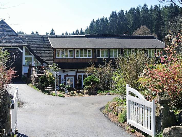 Ferienhaus für 4 Personen, mit Garten und Pool sowie Whirlpool und Sauna - 1