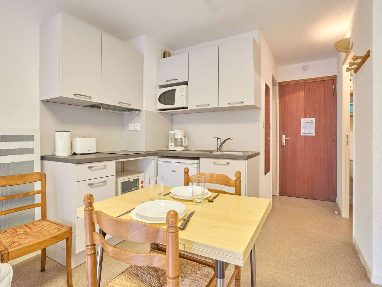 Studio entier, Studio calme avec Wifi et parking à Barbotan-les-Thermes in Cazaubon, Gers