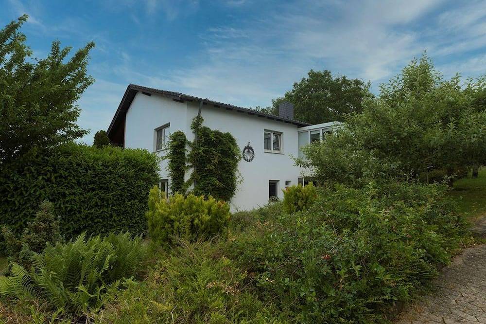 Ganze Wohnung, Ferienwohnung Katja - Fewo, Dusche oder Bad, Wc, 1Schlafraum in Blieskastel, Saarpfalz-Kreis