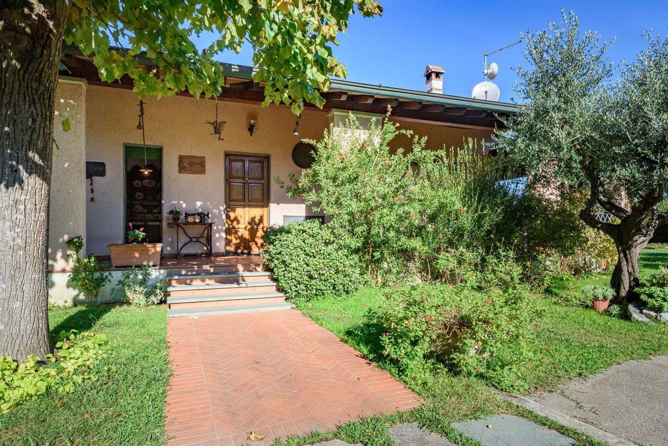 Villa für 7 Personen mit Garten in Marina di Pietrasanta, Pietrasanta