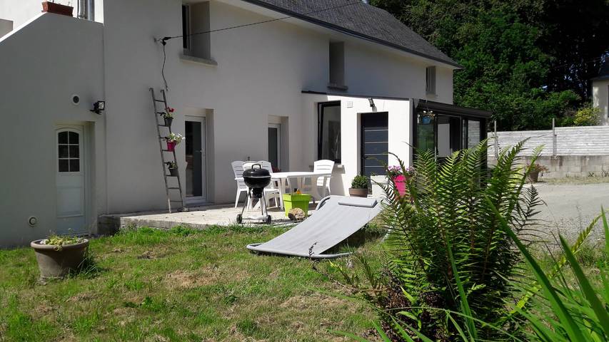 Location de vacances pour 8 personnes, avec terrasse et jardin, animaux acceptés à Plougastel-Daoulas - 2