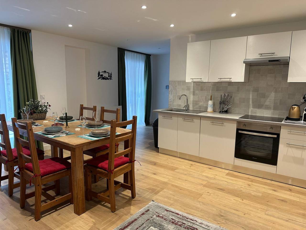 Appartement entier, Appartement '303' avec jardin partagé, balcon et Wi-Fi in Brides-les-Bains, Les Trois Vallées