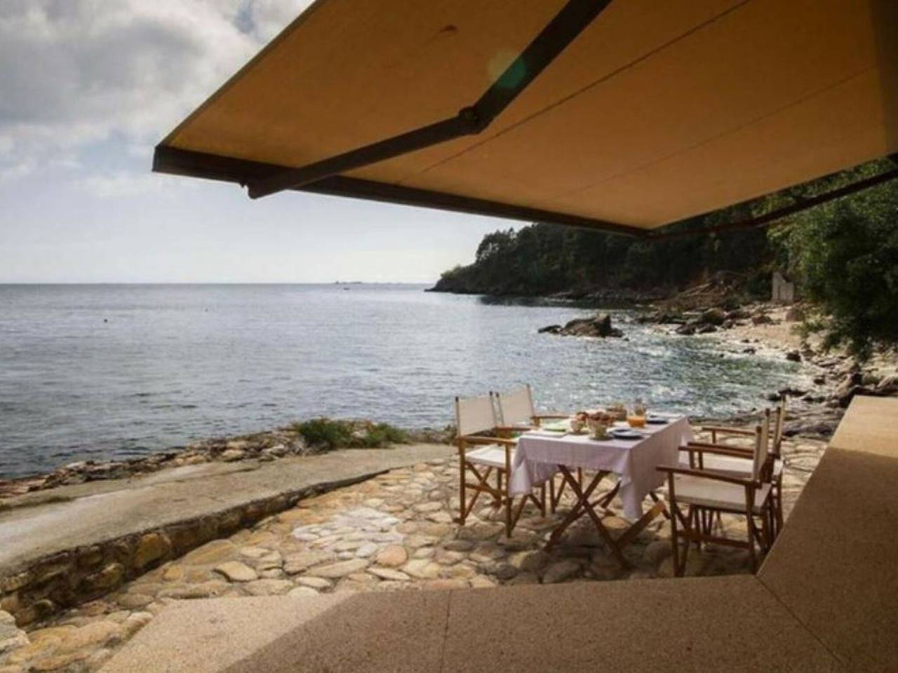 House in Combarro by the Sea in Combarro, Poio