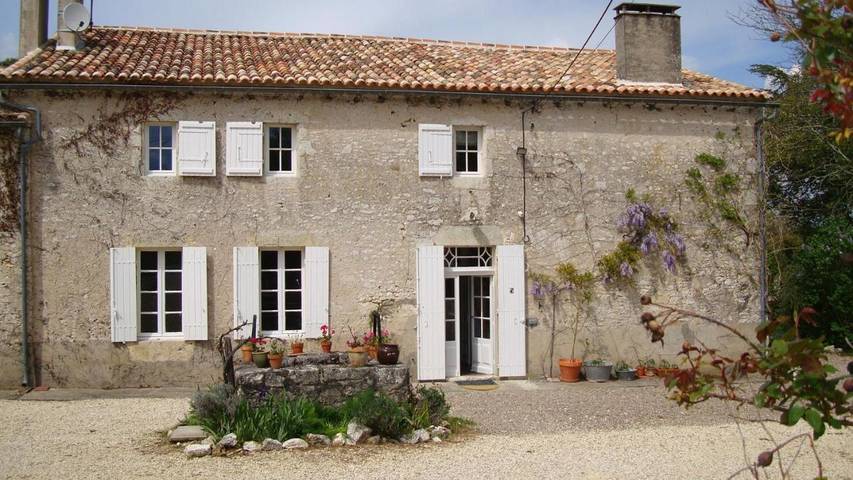 Location de vacances pour 8 personnes, avec jardin ainsi que piscine et vue, adapté aux familles à Margueron