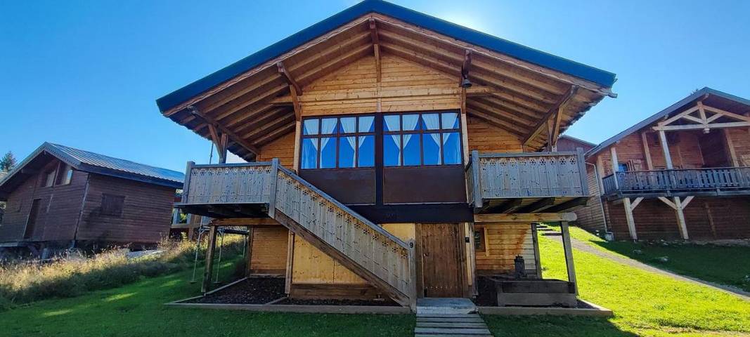 Gîte pour 6 personnes, avec Balcon à Saint-Laurent-en-Grandvaux - 2
