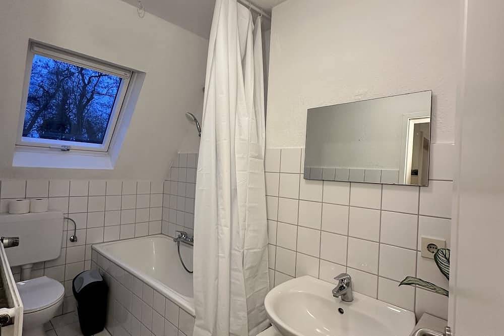 Ganze Wohnung, Modern Apartment with 2 Queen Sized Beds in Gütersloh in Gütersloh, Nordrhein-Westfalen