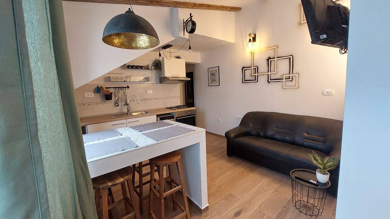 Ganze Ferienwohnung, Ferienwohnung für 6 Personen (50 m²) in Jelsa in Jelsa, Hvar