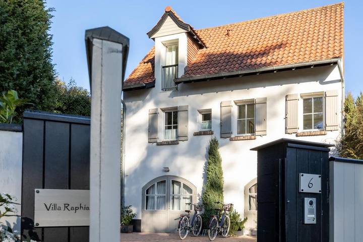 Gîte pour 2 personnes, avec Terrasse et Jacuzzi ainsi que Jardin et Piscine dans Golf des Pins (Hardelot-Plage) - 3