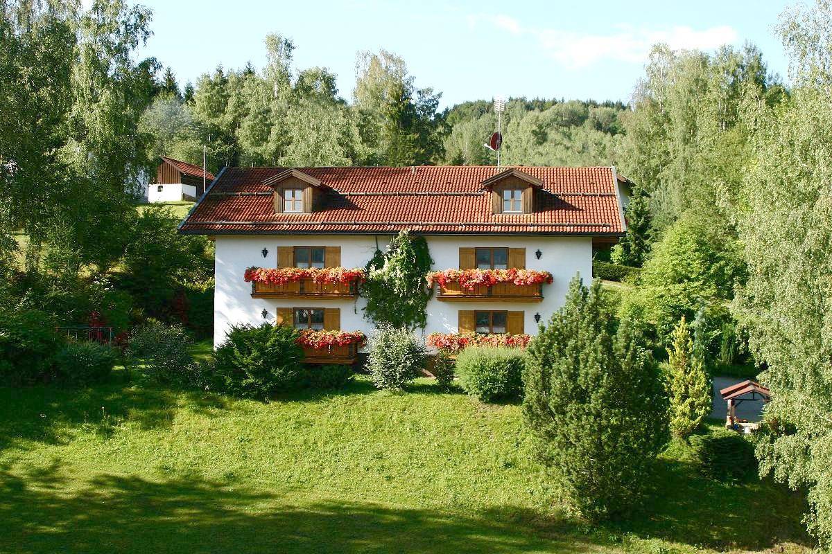 Fw Haus Wildschütz - Wohnung Nr. 1 (75qm) Perfekt für Familien mit Kindern in Frauenau, Eastern Bavaria