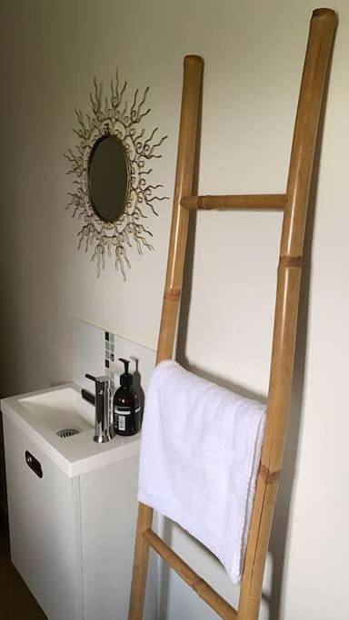 Location de vacances pour 28 personnes, avec jardin à Tamerville - 2