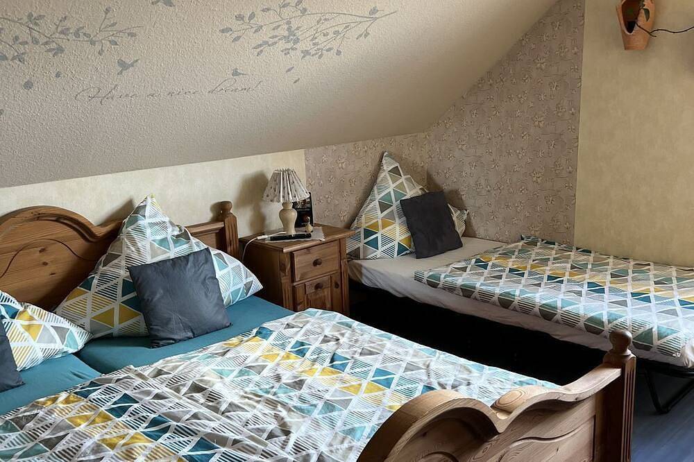 Ganze Wohnung, Haus André - schöne helle 4**** Ferienwohnung für 4 Personen in Ulmen, Cochem-Zell